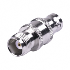 Adaptador en Línea de Conector TNC Hembra a BNC Hembra, Níquel/ Oro/ Teflón.