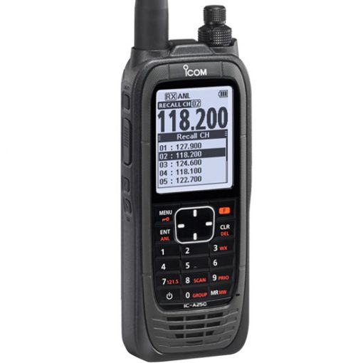 Radio portátil aéreo VHF con display de 2.3 pulgadas y teclado, 6W (PEP) de potencia.