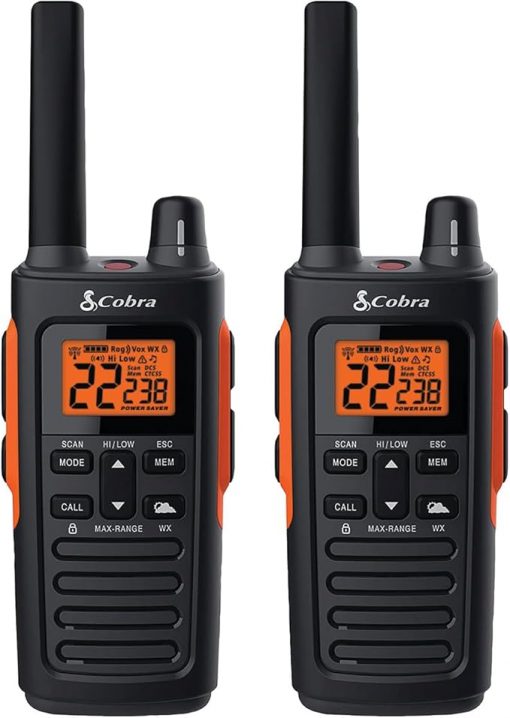 Cobra RX680 Walkie Talkies impermeables - Recargable, 60 canales preestablecidos, juego de radio bidireccional de 38 millas de largo alcance (paquete de 2)